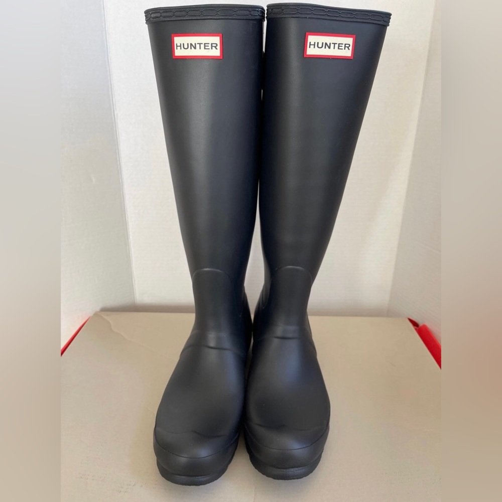 New Hunter Rain Boots- size 9, black, wide calf, tall